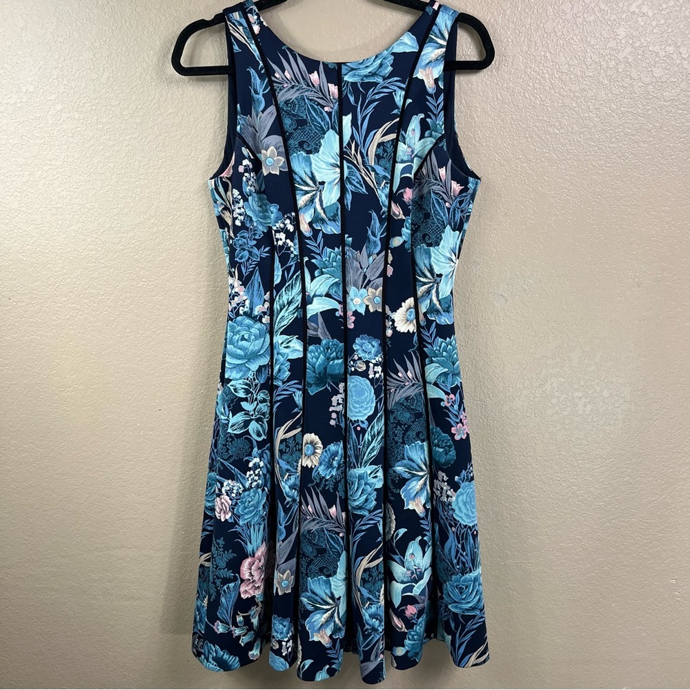 WHBM sleeveless floral fit and flare mini dress. - Picture 2 of 9